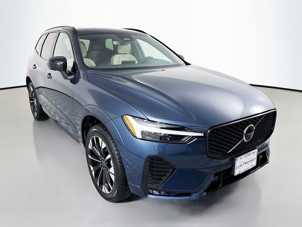 2026 Volvo XC60 Plus - Photo 7