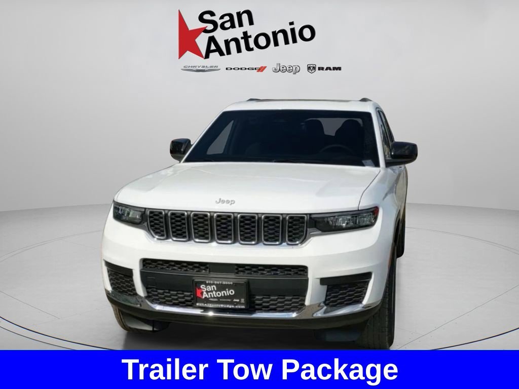 New 2025 Bright White Clear-Coat Exterior Paint Jeep Laredo image 4