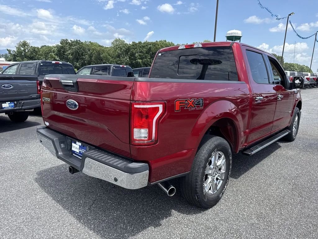 Used 2017 Red Ford XLT image 7