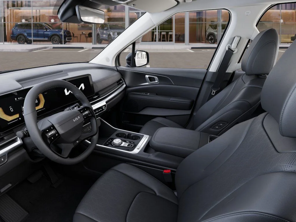 New 2027 Ivory Silver Kia EX image 16