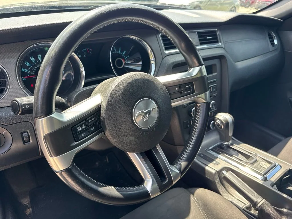Used 2013 Sterling Gray Metallic Ford V6 image 9