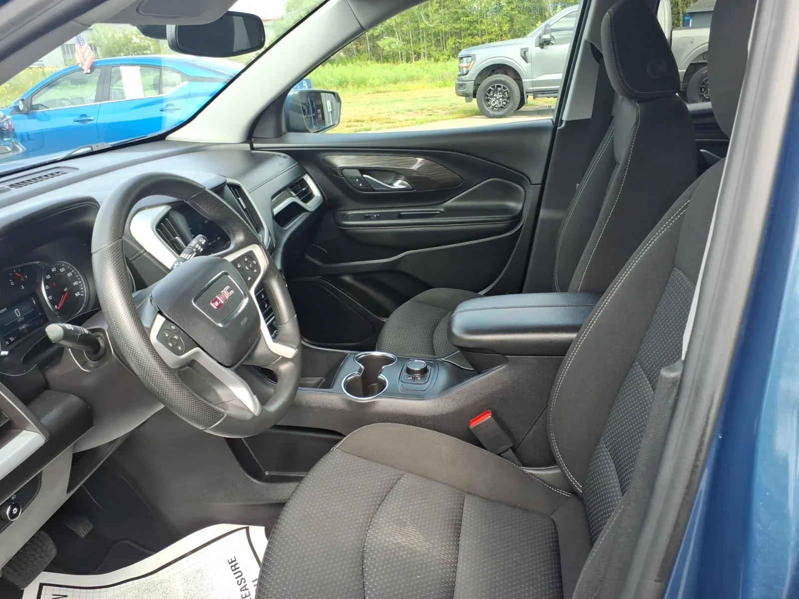 Used 2024 Downpour Metallic GMC SLE image 13