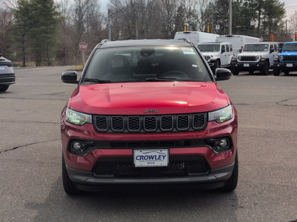 New 2026 Red Hot Pearl-Coat Exterior Paint Jeep Limited image 7