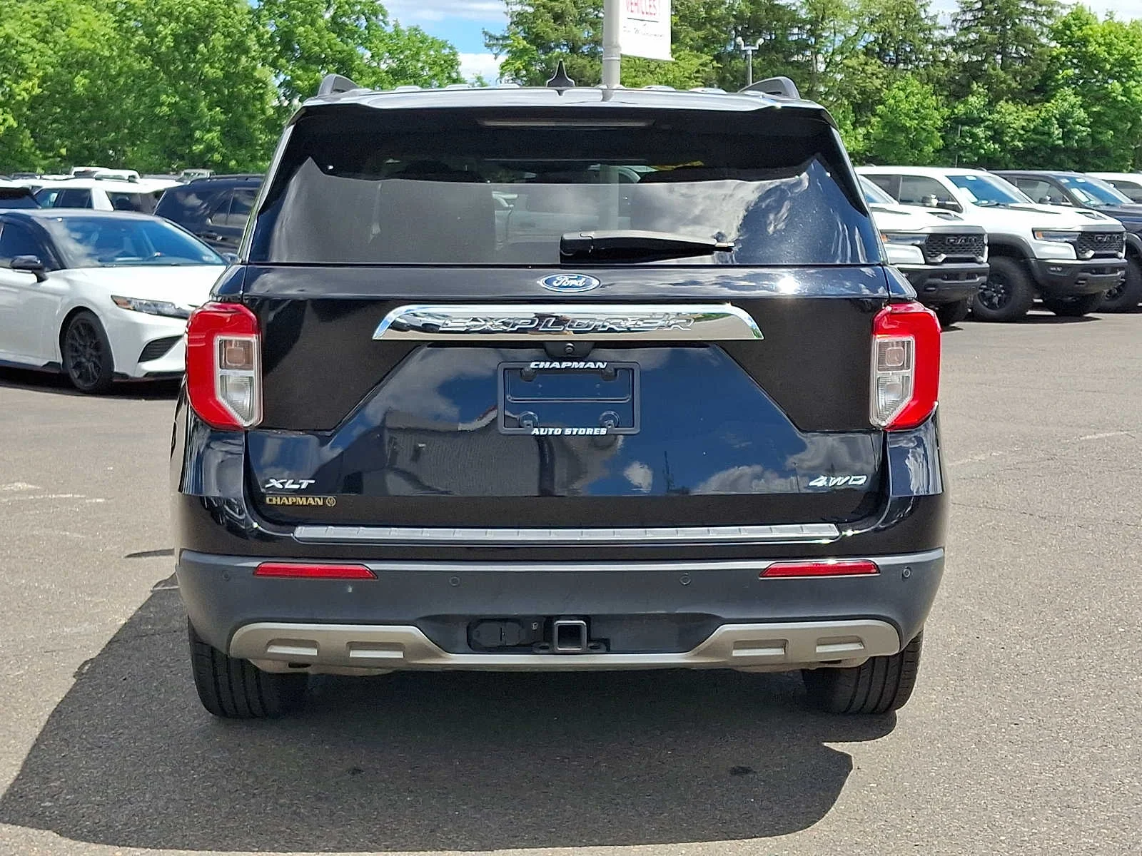 Used 2021 Agate Black Metallic Ford XLT image 5