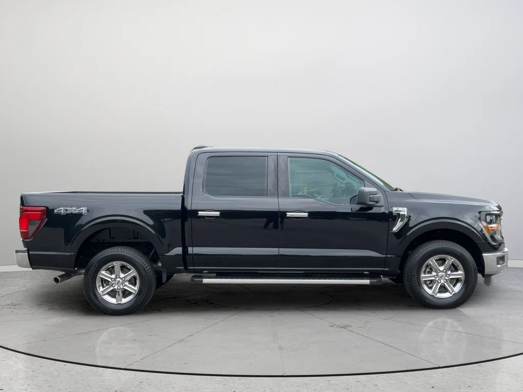 Used 2025 Black Ford XLT image 6