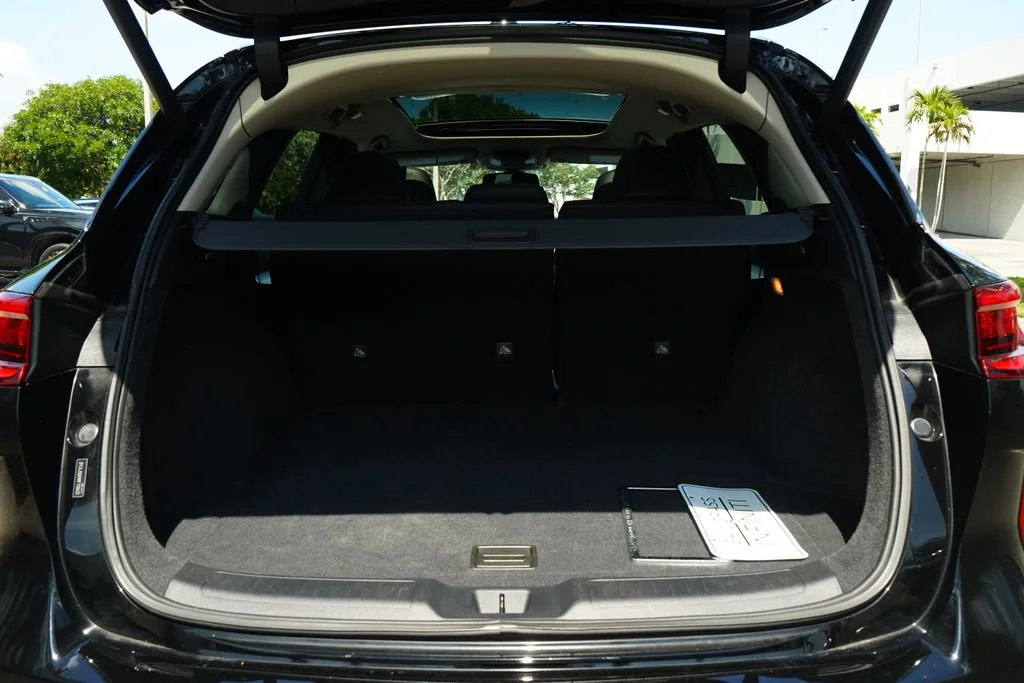 Used 2021 Black INFINITI LUXE image 18