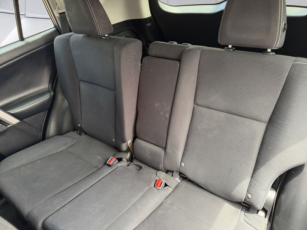 Used 2018 Gray Toyota XLE image 18