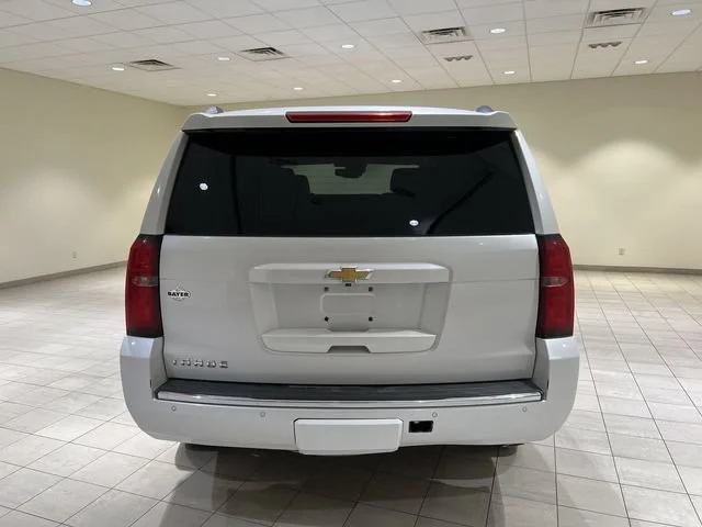 Used 2016 IRIDESCENT PEARL TRICOAT Chevrolet LTZ image 4