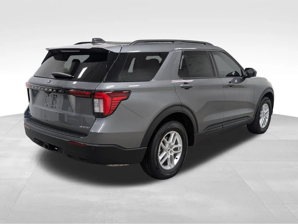 New 2026 Carbonized Gray Metallic Ford Active image 19