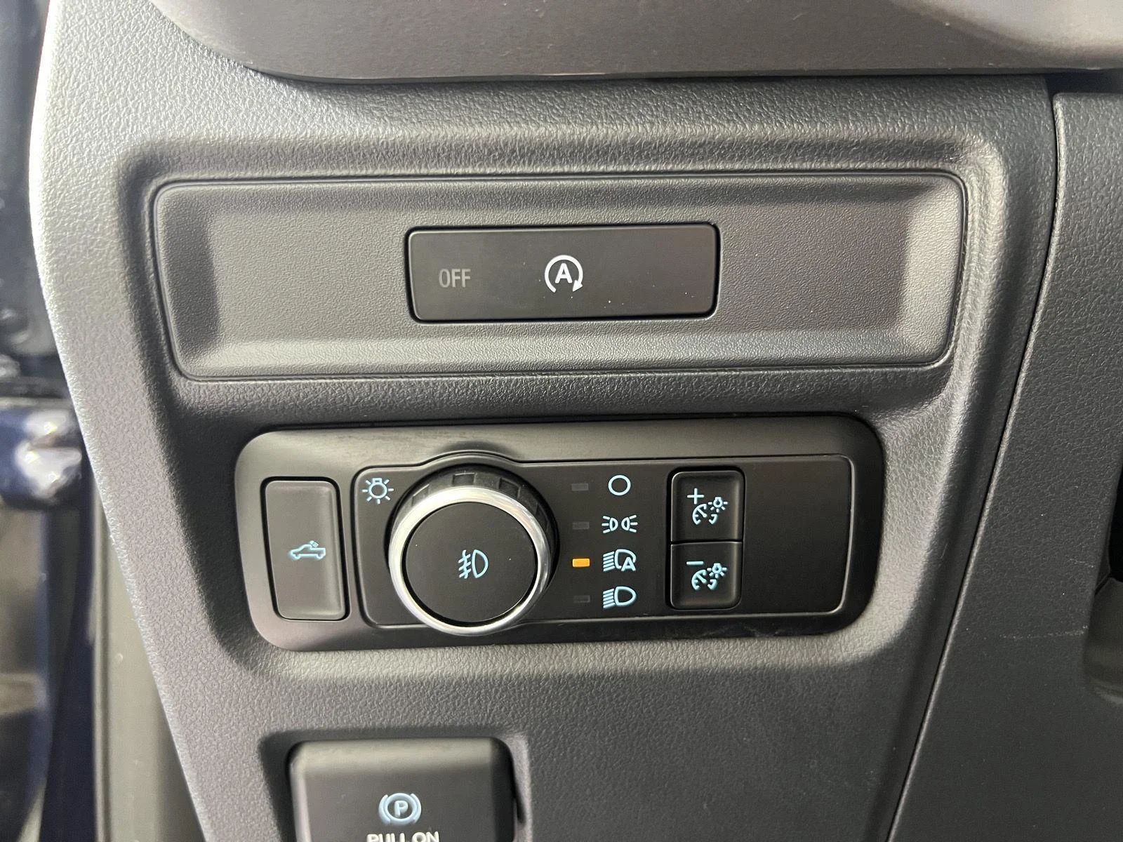 Used 2025 Antimatter Blue Ford XL image 17