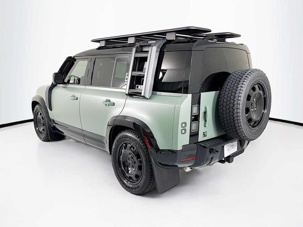 New 2026 Keswick Green Land Rover Trophy Edition Deep Sandglow image 7