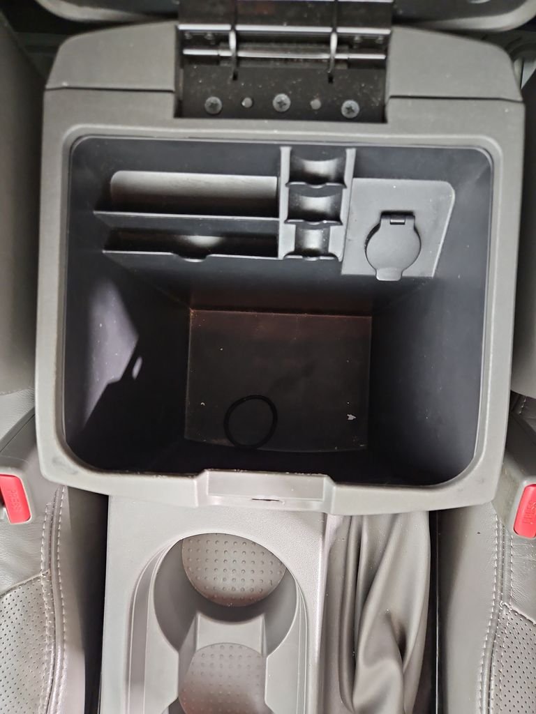 Used 2019 Gray Nissan SL image 27