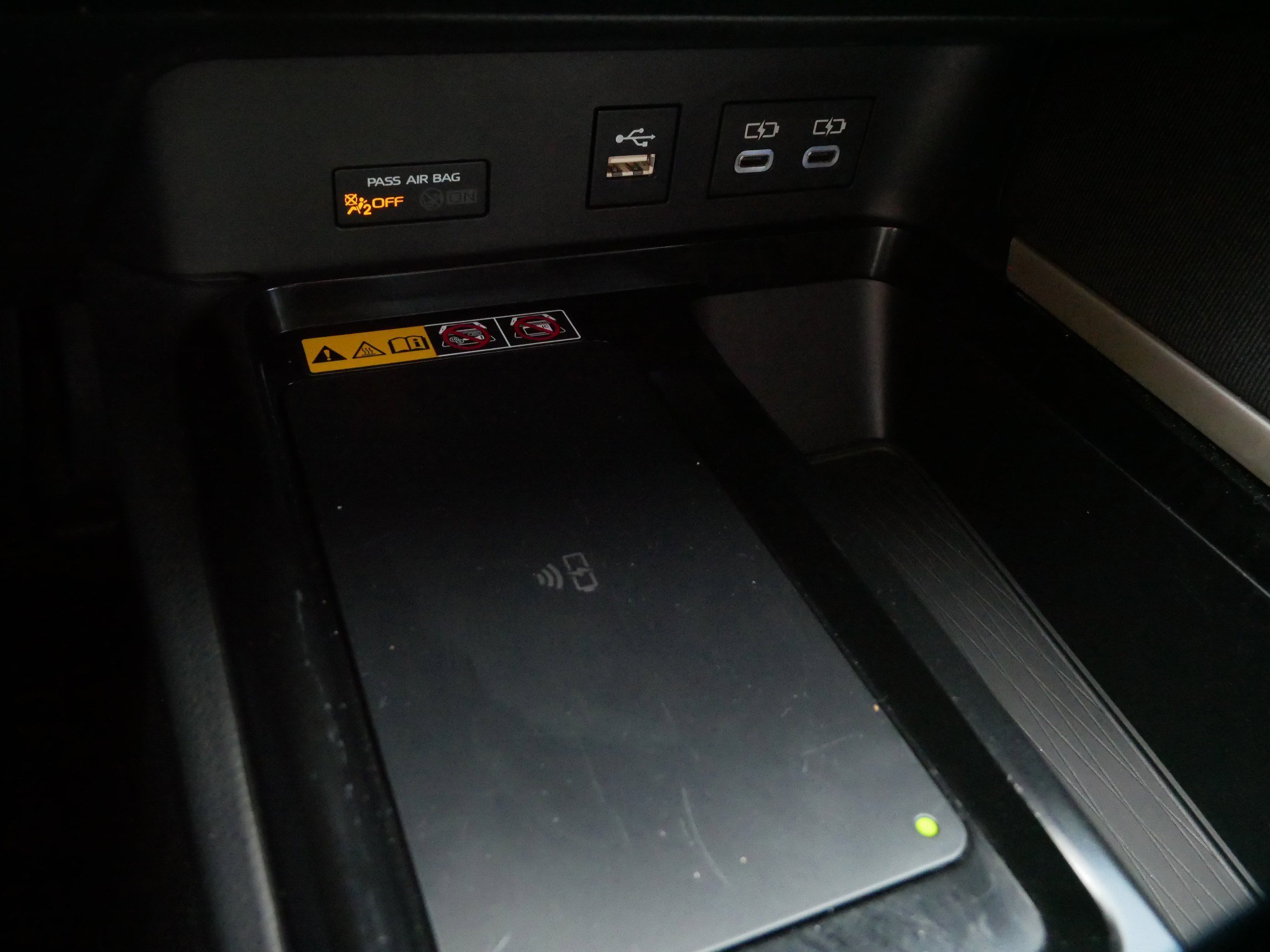 2025 Toyota Camry LE - Photo 28