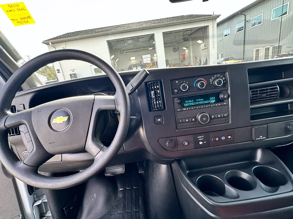 Used 2025 Summit White Chevrolet WT image 36