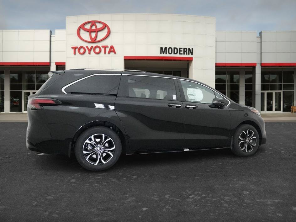 New 2026 Midnight Black Met Toyota Platinum image 15