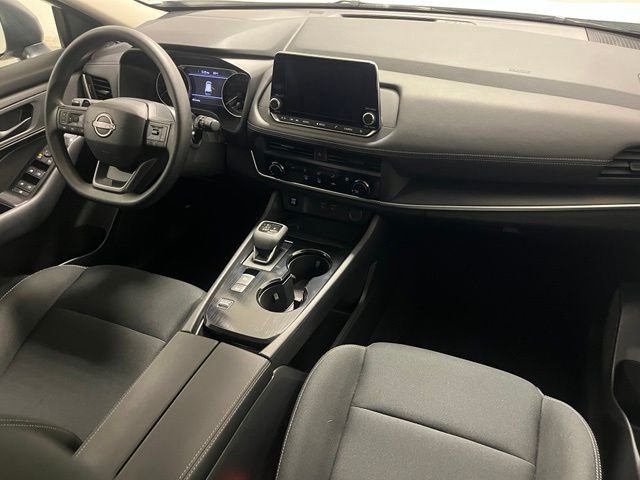 Used 2026 White Nissan S image 17