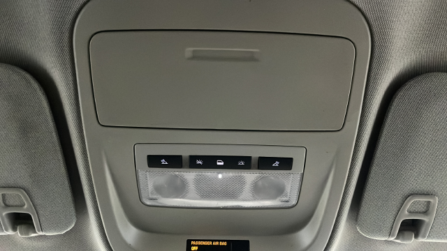 Used 2015 Black Chevrolet Z71 image 30