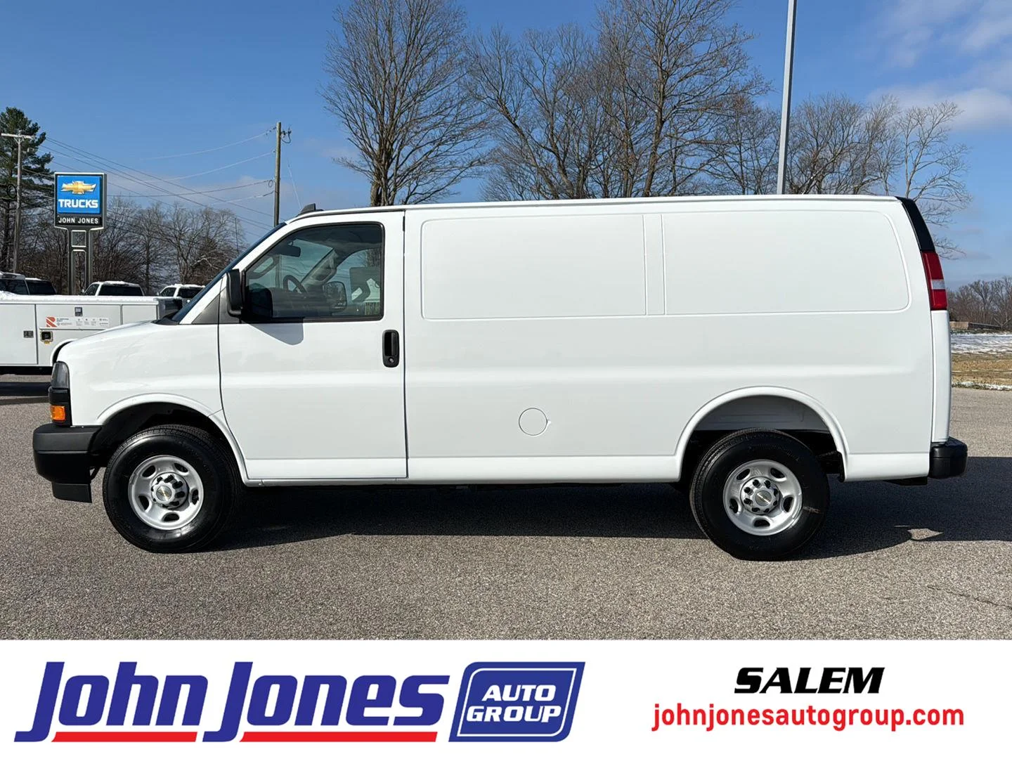 2025 Chevrolet Express 2500 Work Van HD's photo