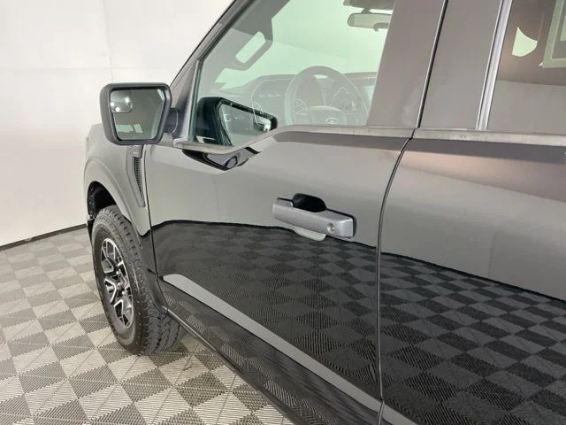 Used 2023 Black Ford XL image 11