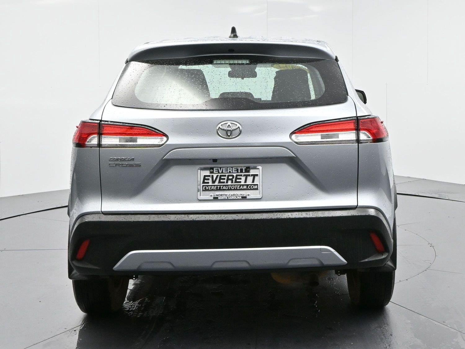 Used 2024 Sonic Silver Toyota L image 6