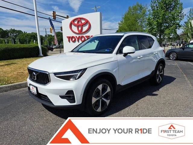 2023 Volvo XC40 B5 Plus Bright AWD's photo