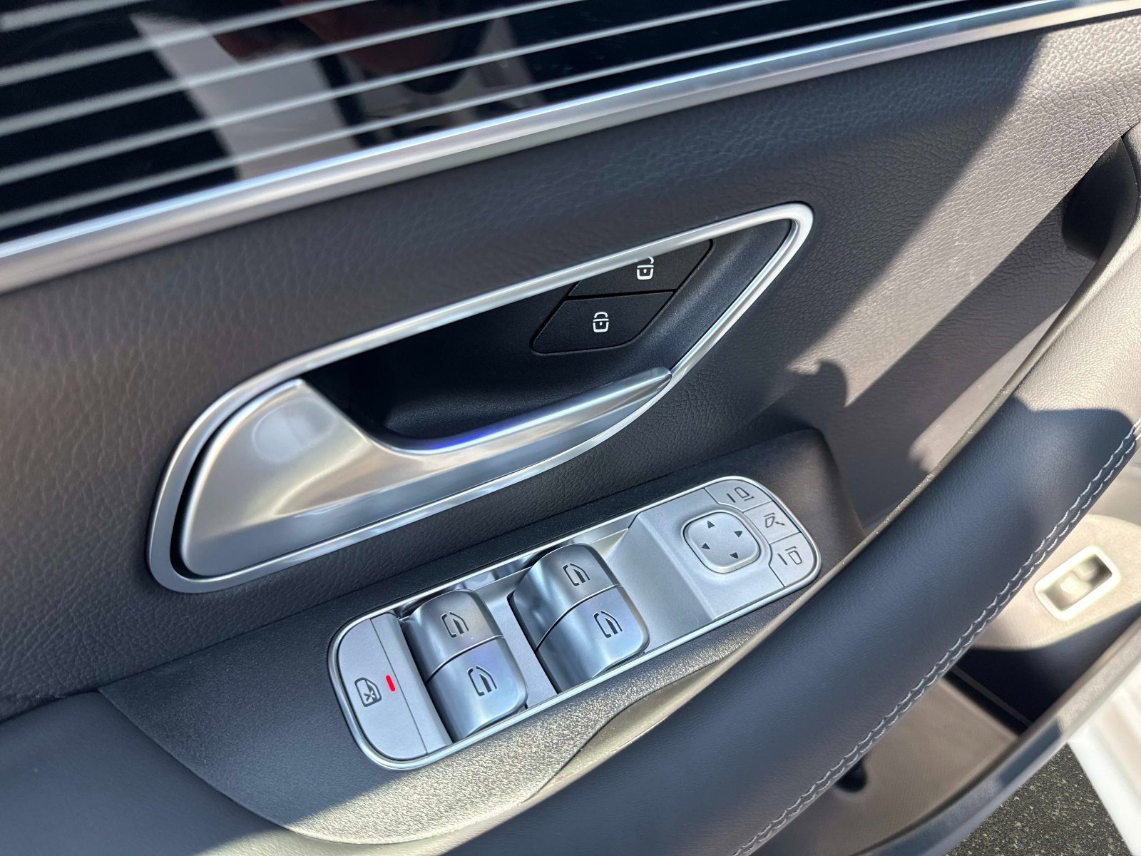 New 2026 Polar White Mercedes-Benz 450 4MATIC® Coupe image 18