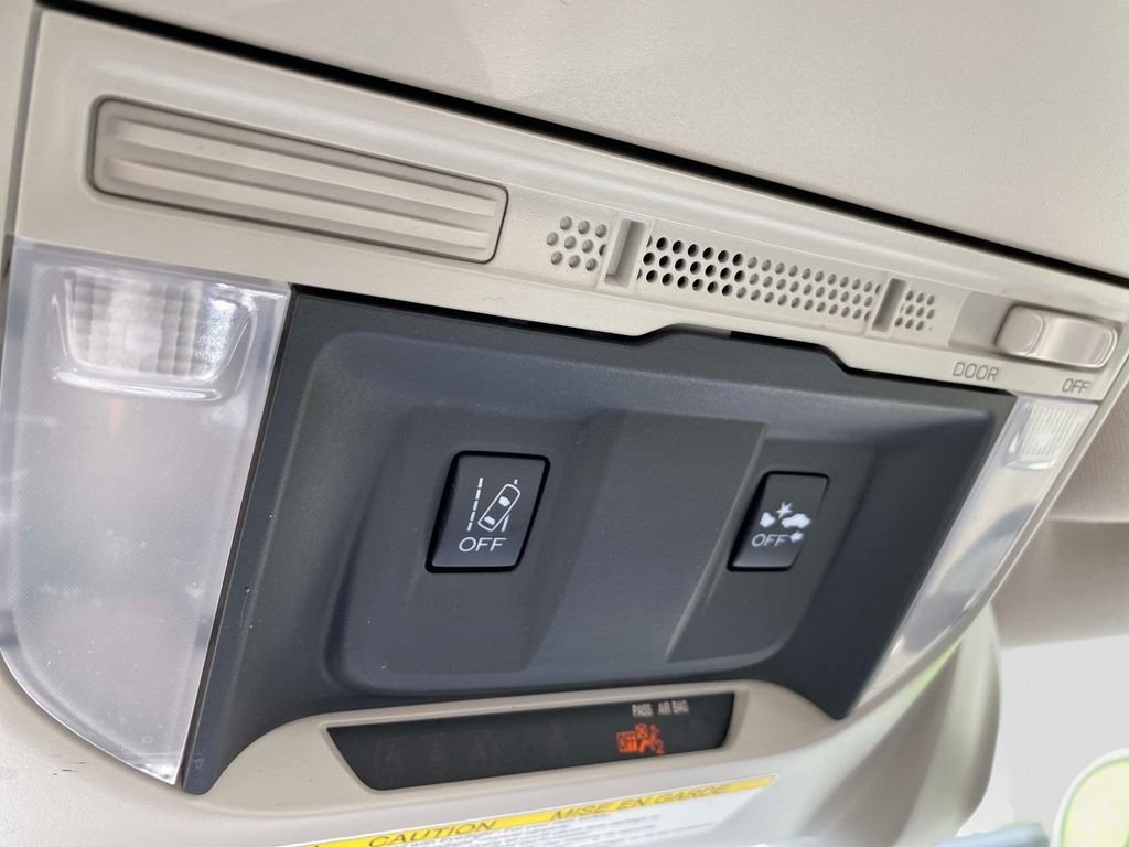 Used 2021 Green Subaru Base image 30
