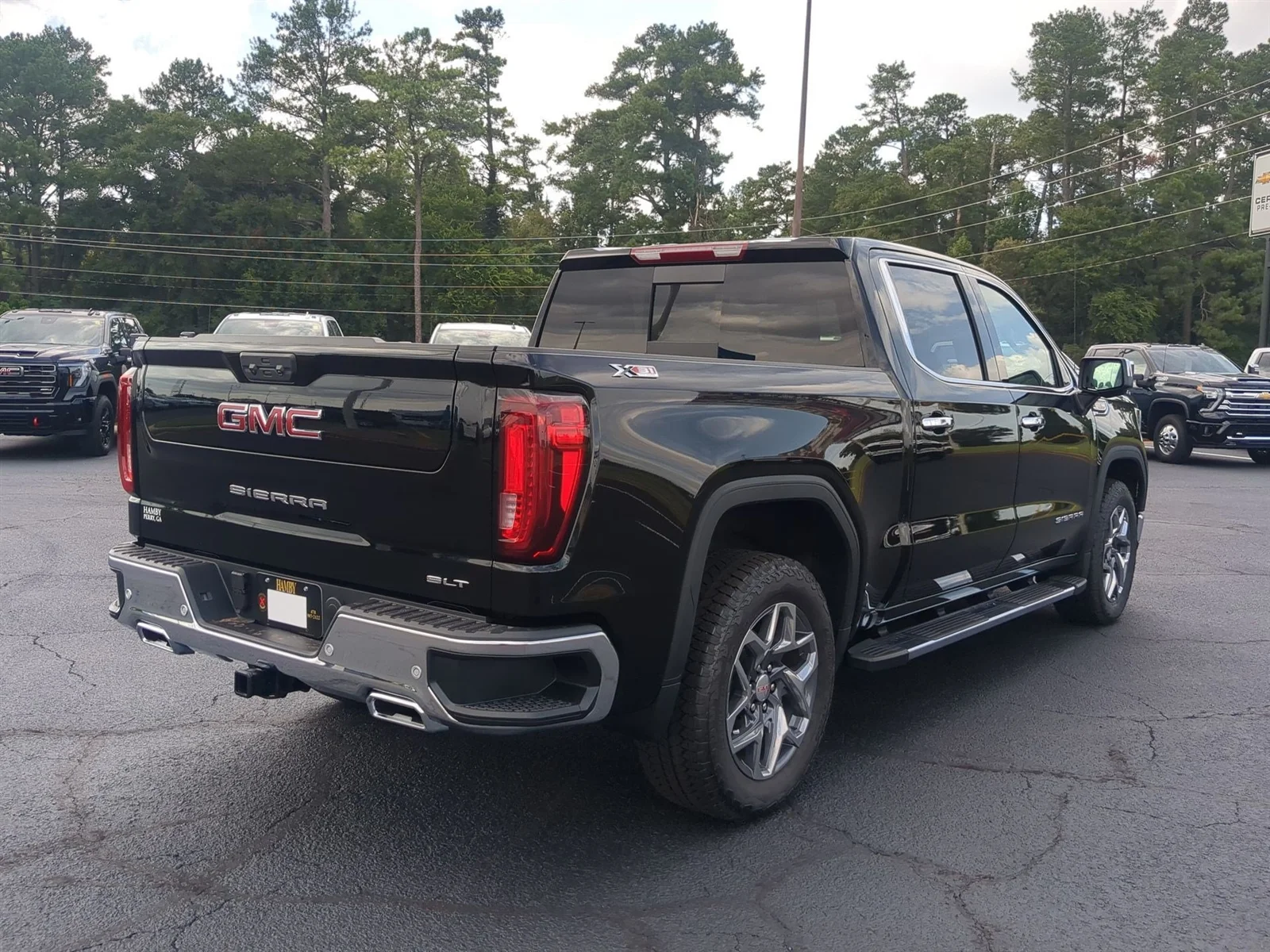 New 2026 Onyx Black GMC SLT image 32