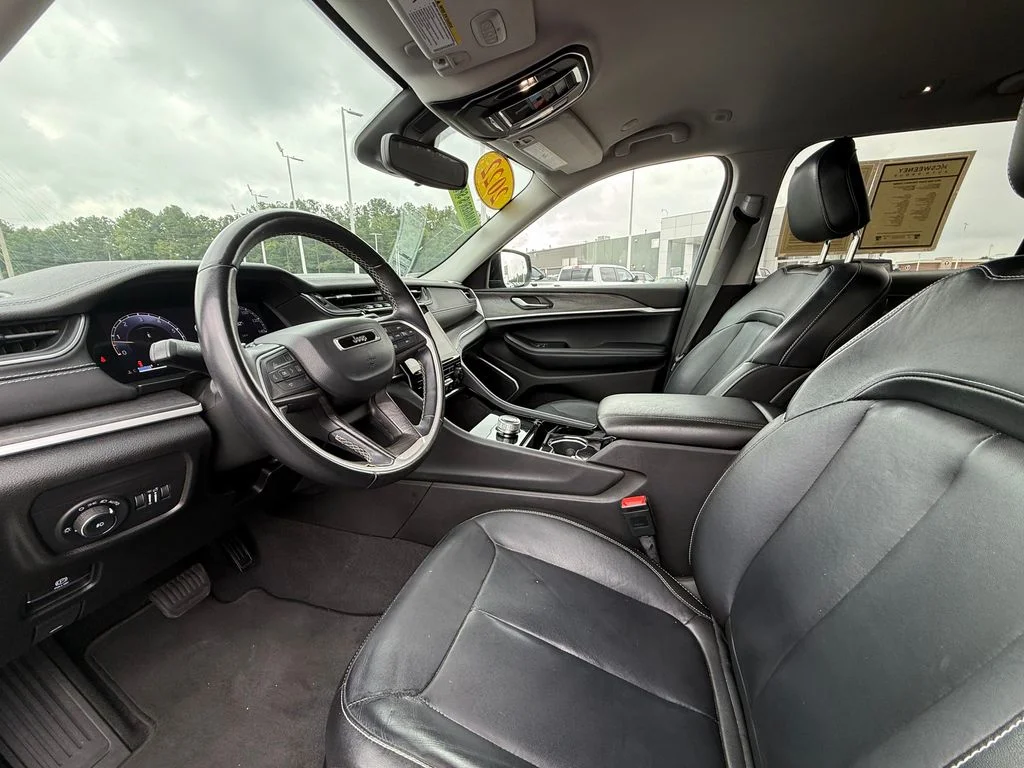 Used 2022 Gray Jeep Limited image 22
