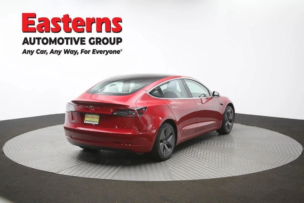 Used 2018 Red Tesla Long Range image 36