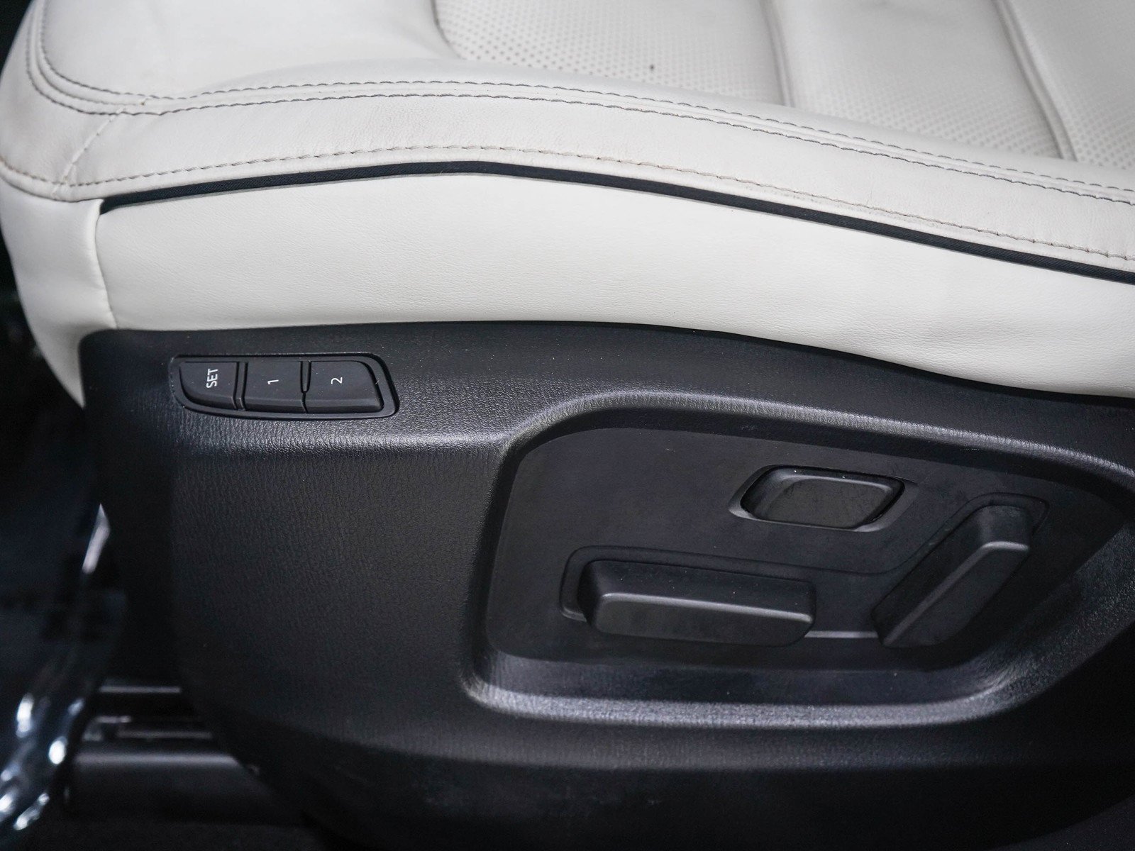 Used 2024 Rhodium White Metallic Mazda 2.5 S Preferred Package image 24