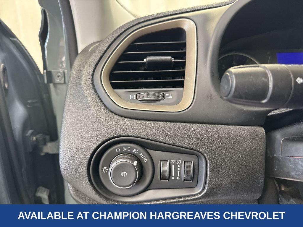 Used 2017 Anvil Jeep Latitude image 23