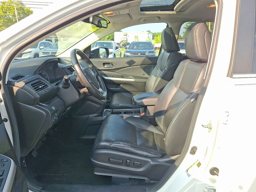 Certified Used 2016 White Diamond Pearl Honda Touring image 14