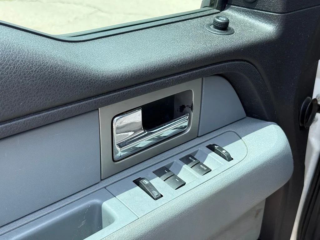 Used 2011 Silver Ford XLT image 12