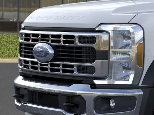 New 2025 Oxford White Ford XL image 39