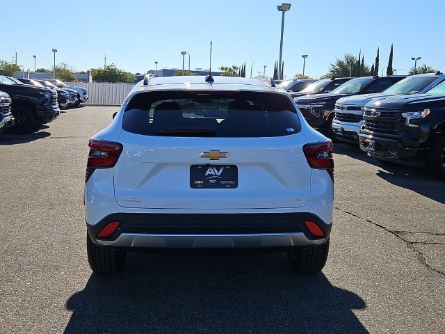 New 2026 Summit White Chevrolet LT image 7
