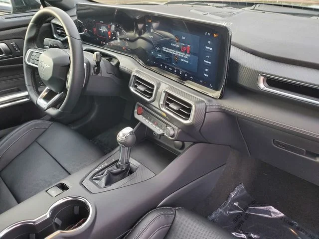 2025 Ford Mustang GT Premium Convertible - Photo 19