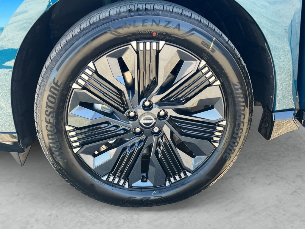 New 2026 Aurora Blue Pearl Metallic / Super Black Two-tone Nissan Platinum image 24