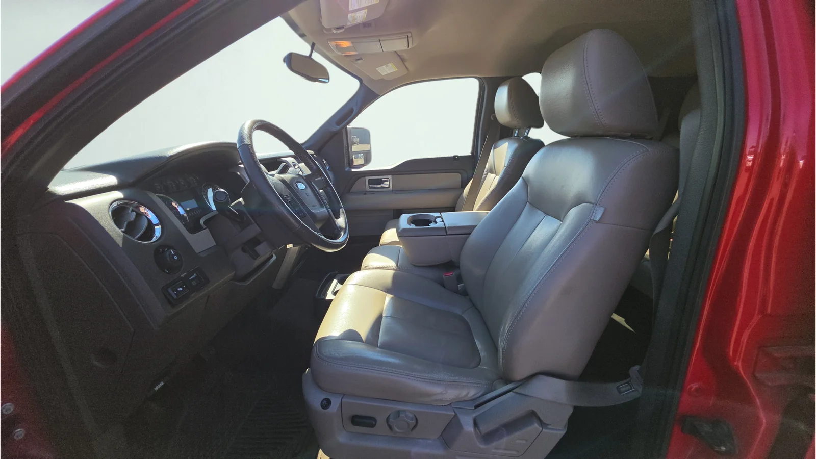 Used 2010 Red Ford XLT image 24