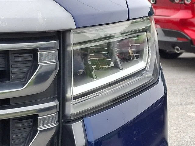 Used 2023 Blue GMC AT4 image 3
