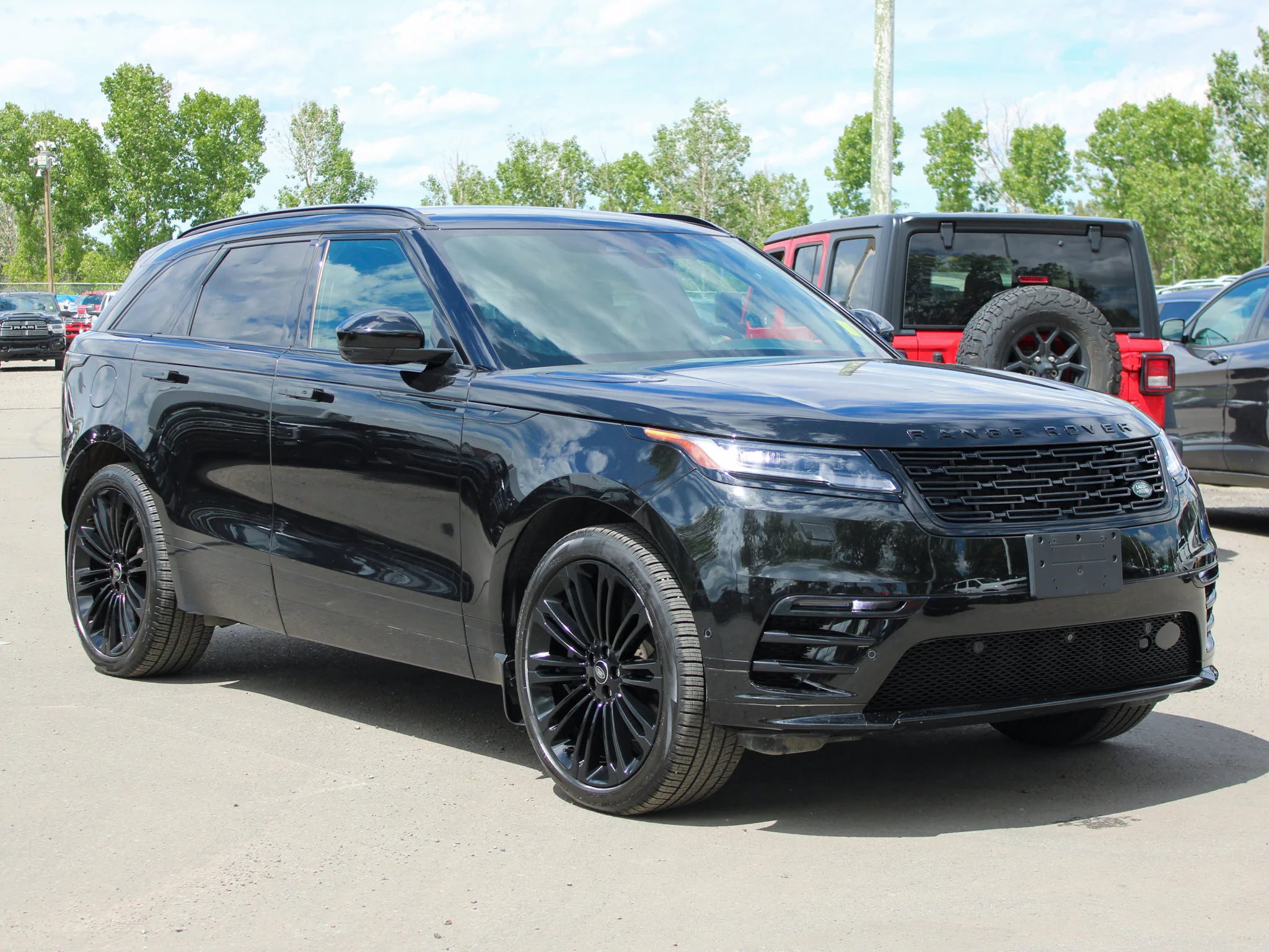 Certified Used 2024 Black Land Rover Dynamic HSE * Mild-Hybrid | 395 HP | Apple CarPlay | Massage Seats | Meridian image 9
