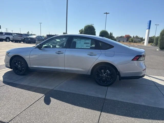 2025 Honda Accord SE - Photo 10