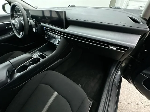 Used 2024 Gray Hyundai SEL image 18