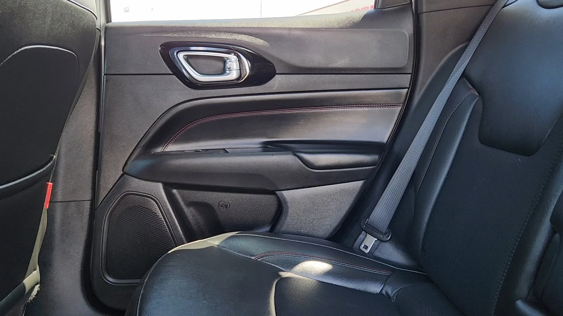 2025 Jeep Compass Trailhawk - Photo 16