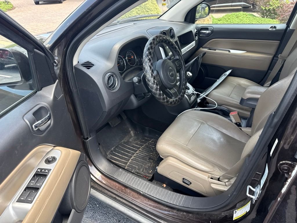Used 2014 Brown Jeep Latitude image 6