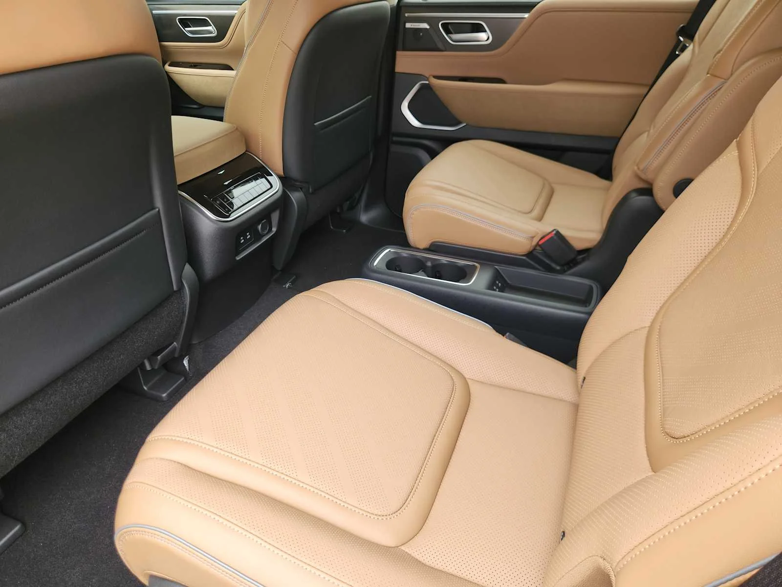 New 2026 BLACK OBSIDIAN INFINITI Luxe 2WD image 18