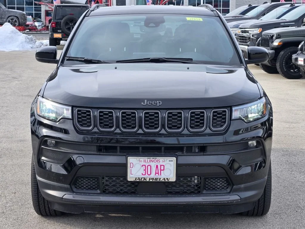 New 2026 Diamond Black Crystal Pearlcoat Jeep Latitude image 2