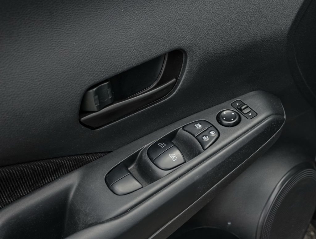 Used 2024 Gray Nissan S image 13