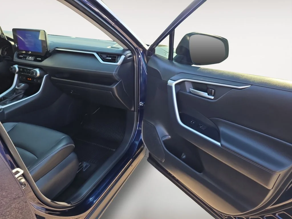 Used 2025 Blueprint Toyota XLE Premium image 9