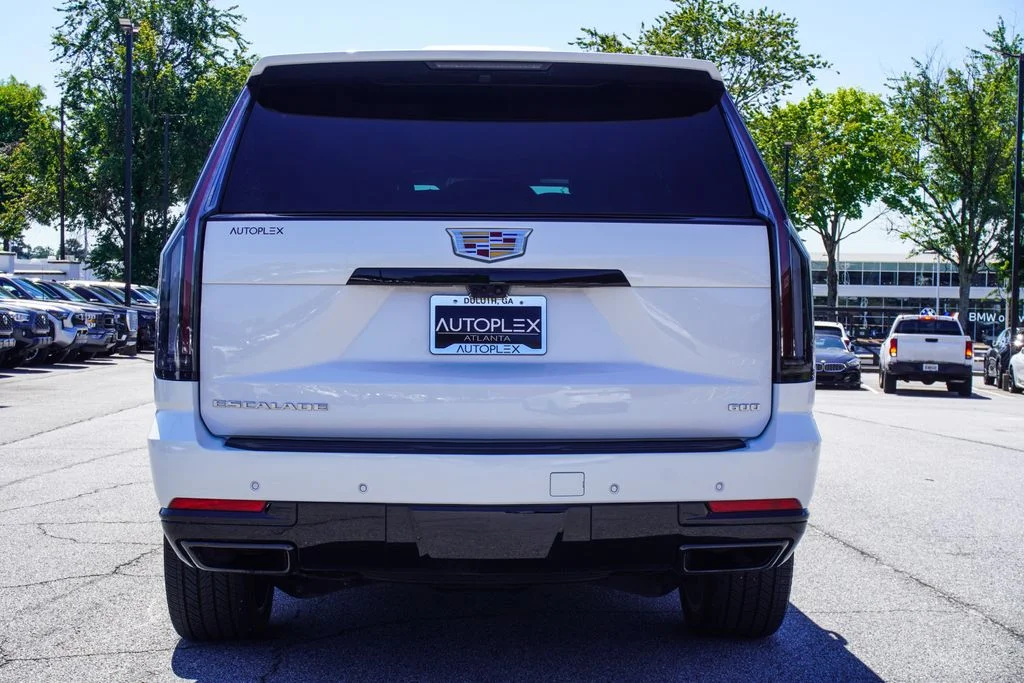 Used 2025 White Cadillac Sport image 37